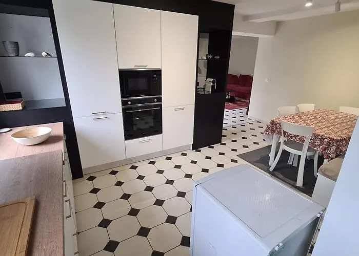 Socoa- 2 Chambres- Proche